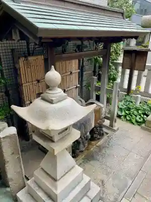 第六天社の{uncategorized: "未分類", other: "その他", undefined: "問題あり", building: "その他建物", grave: "お墓", sacred_gate: "鳥居", guardian: "狛犬", statue: "像", buddha: "仏像", history: "歴史", nature: "自然", garden: "庭園", animal: "動物", pagoda: "塔", temizu: "手水舎", mountain_gate: "山門・神門", sanctuary: "本殿・本堂", subordinate: "末社・摂社", art: "芸術", scenery: "景色", jizo: "地蔵", ema: "絵馬", goshuin: "御朱印", omikuji: "おみくじ", items: "授与品その他", amulet: "お守り", goshuincho: "御朱印帳", eats: "食事", festival: "お祭り", votive_dance: "神楽", shichigosan: "七五三参", wedding: "結婚式", experience: "体験その他", initially: "初詣", around: "周辺", anti_infection: "感染症対策"}