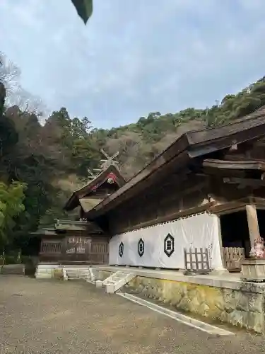美保神社の{uncategorized: "未分類", other: "その他", undefined: "問題あり", building: "その他建物", grave: "お墓", sacred_gate: "鳥居", guardian: "狛犬", statue: "像", buddha: "仏像", history: "歴史", nature: "自然", garden: "庭園", animal: "動物", pagoda: "塔", temizu: "手水舎", mountain_gate: "山門・神門", sanctuary: "本殿・本堂", subordinate: "末社・摂社", art: "芸術", scenery: "景色", jizo: "地蔵", ema: "絵馬", goshuin: "御朱印", omikuji: "おみくじ", items: "授与品その他", amulet: "お守り", goshuincho: "御朱印帳", eats: "食事", festival: "お祭り", votive_dance: "神楽", shichigosan: "七五三参", wedding: "結婚式", experience: "体験その他", initially: "初詣", around: "周辺", anti_infection: "感染症対策"}