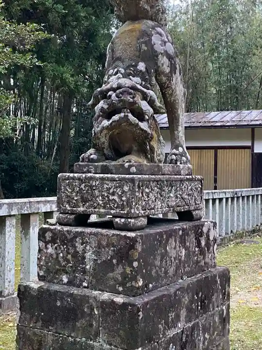 倭文神社の狛犬