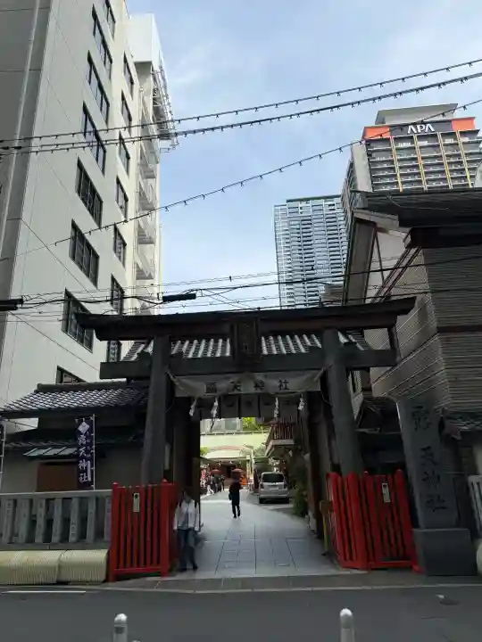 露天神社(お初天神)の{uncategorized: "未分類", other: "その他", undefined: "問題あり", building: "その他建物", grave: "お墓", sacred_gate: "鳥居", guardian: "狛犬", statue: "像", buddha: "仏像", history: "歴史", nature: "自然", garden: "庭園", animal: "動物", pagoda: "塔", temizu: "手水舎", mountain_gate: "山門・神門", sanctuary: "本殿・本堂", subordinate: "末社・摂社", art: "芸術", scenery: "景色", jizo: "地蔵", ema: "絵馬", goshuin: "御朱印", omikuji: "おみくじ", items: "授与品その他", amulet: "お守り", goshuincho: "御朱印帳", eats: "食事", festival: "お祭り", votive_dance: "神楽", shichigosan: "七五三参", wedding: "結婚式", experience: "体験その他", initially: "初詣", around: "周辺", anti_infection: "感染症対策"}