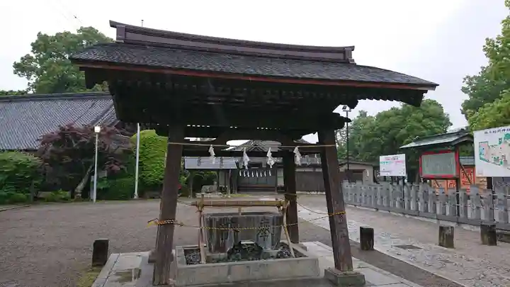 箭弓稲荷神社の手水舎