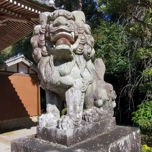 耳常神社の狛犬