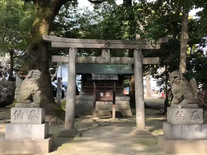 服織神社(真清田神社境内社)の鳥居