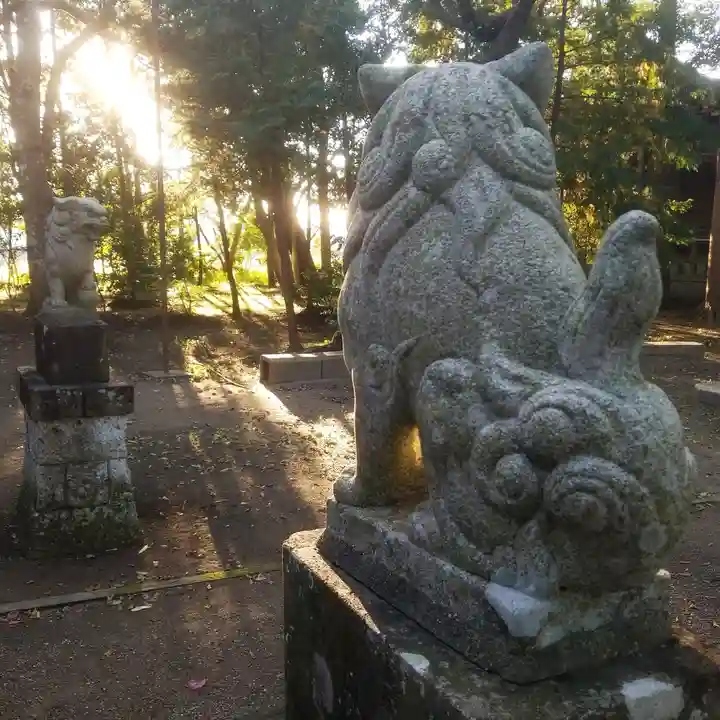 四所神社の狛犬