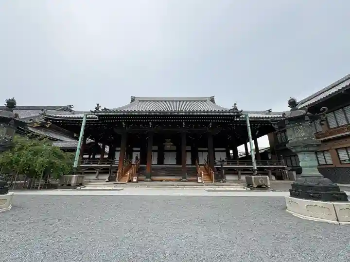 佛光寺の{uncategorized: "未分類", other: "その他", undefined: "問題あり", building: "その他建物", grave: "お墓", sacred_gate: "鳥居", guardian: "狛犬", statue: "像", buddha: "仏像", history: "歴史", nature: "自然", garden: "庭園", animal: "動物", pagoda: "塔", temizu: "手水舎", mountain_gate: "山門・神門", sanctuary: "本殿・本堂", subordinate: "末社・摂社", art: "芸術", scenery: "景色", jizo: "地蔵", ema: "絵馬", goshuin: "御朱印", omikuji: "おみくじ", items: "授与品その他", amulet: "お守り", goshuincho: "御朱印帳", eats: "食事", festival: "お祭り", votive_dance: "神楽", shichigosan: "七五三参", wedding: "結婚式", experience: "体験その他", initially: "初詣", around: "周辺", anti_infection: "感染症対策"}