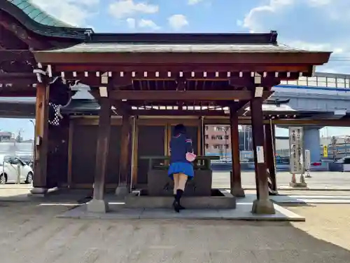 西宮成田山円満寺（圓満寺）の手水舎