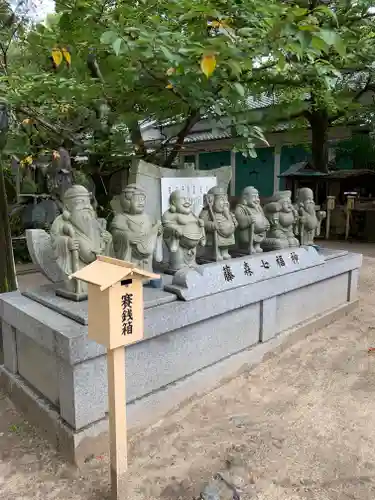 藤森神社の像