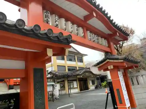 善國寺の山門