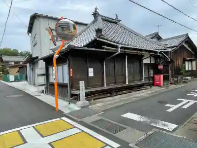 深川地蔵堂の{uncategorized: "未分類", other: "その他", undefined: "問題あり", building: "その他建物", grave: "お墓", sacred_gate: "鳥居", guardian: "狛犬", statue: "像", buddha: "仏像", history: "歴史", nature: "自然", garden: "庭園", animal: "動物", pagoda: "塔", temizu: "手水舎", mountain_gate: "山門・神門", sanctuary: "本殿・本堂", subordinate: "末社・摂社", art: "芸術", scenery: "景色", jizo: "地蔵", ema: "絵馬", goshuin: "御朱印", omikuji: "おみくじ", items: "授与品その他", amulet: "お守り", goshuincho: "御朱印帳", eats: "食事", festival: "お祭り", votive_dance: "神楽", shichigosan: "七五三参", wedding: "結婚式", experience: "体験その他", initially: "初詣", around: "周辺", anti_infection: "感染症対策"}