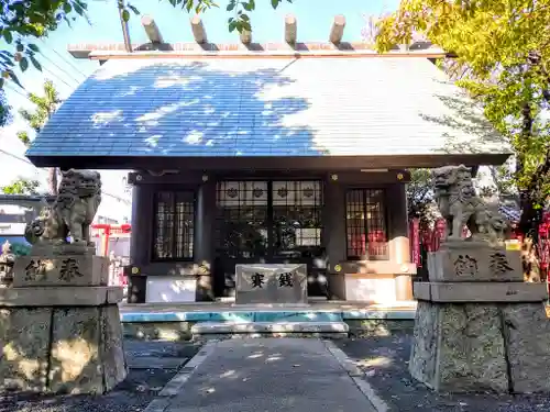 紀左衛門神社の本殿