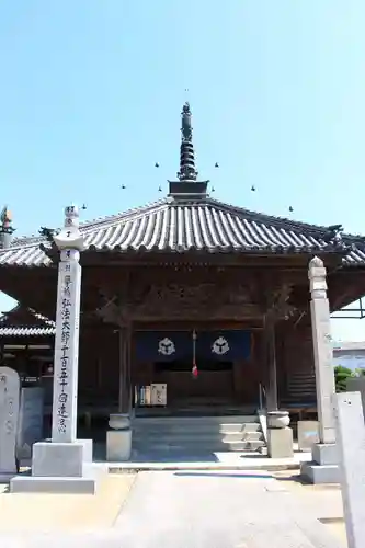 長尾寺の本殿・本堂