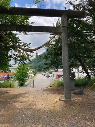 紅葉山神社の鳥居