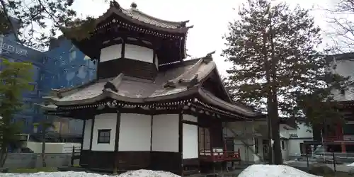 眞久寺の本殿