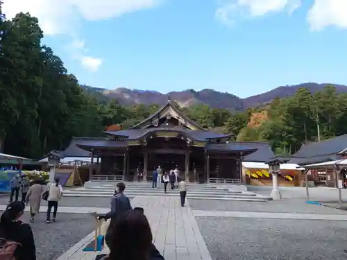 彌彦神社の本殿・本堂