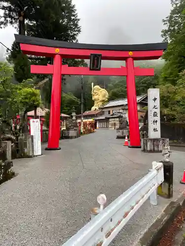 中之嶽神社の鳥居