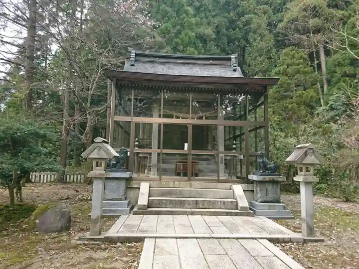 金剱宮の本殿・本堂