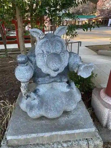 大前神社の像