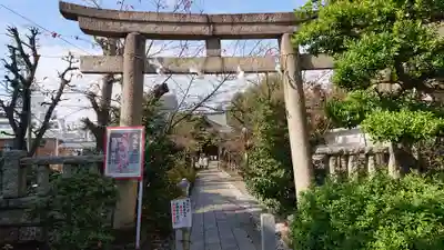 鳩森八幡神社の鳥居