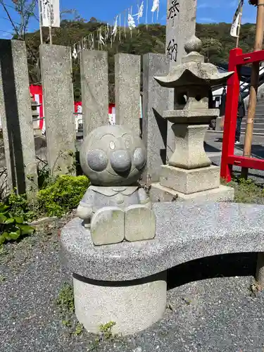 淡島神社の像