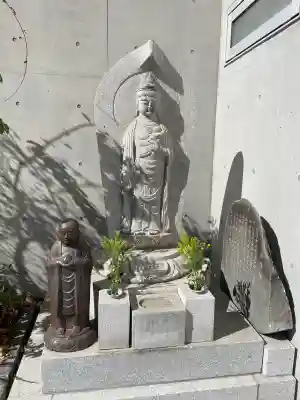 智願寺の{uncategorized: "未分類", other: "その他", undefined: "問題あり", building: "その他建物", grave: "お墓", sacred_gate: "鳥居", guardian: "狛犬", statue: "像", buddha: "仏像", history: "歴史", nature: "自然", garden: "庭園", animal: "動物", pagoda: "塔", temizu: "手水舎", mountain_gate: "山門・神門", sanctuary: "本殿・本堂", subordinate: "末社・摂社", art: "芸術", scenery: "景色", jizo: "地蔵", ema: "絵馬", goshuin: "御朱印", omikuji: "おみくじ", items: "授与品その他", amulet: "お守り", goshuincho: "御朱印帳", eats: "食事", festival: "お祭り", votive_dance: "神楽", shichigosan: "七五三参", wedding: "結婚式", experience: "体験その他", initially: "初詣", around: "周辺", anti_infection: "感染症対策"}