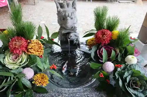 滑川神社 - 仕事と子どもの守り神の手水舎