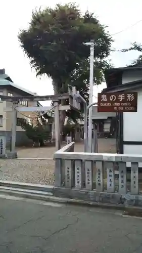 三ツ石神社の建物その他