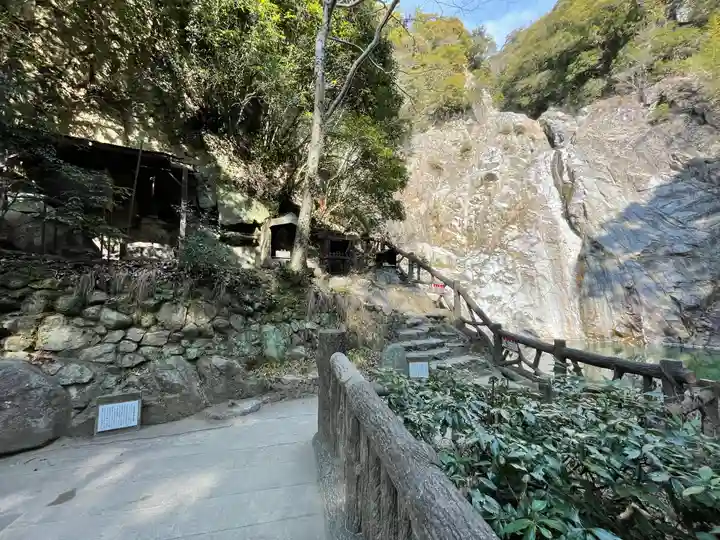 不動尊(布引の滝)のその他建物