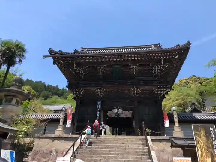 長谷寺の山門・神門