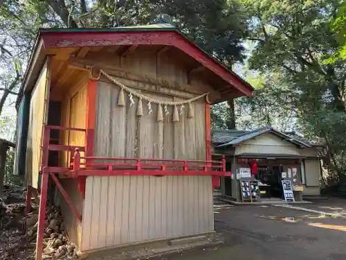 七百餘所神社 の{uncategorized: "未分類", other: "その他", undefined: "問題あり", building: "その他建物", grave: "お墓", sacred_gate: "鳥居", guardian: "狛犬", statue: "像", buddha: "仏像", history: "歴史", nature: "自然", garden: "庭園", animal: "動物", pagoda: "塔", temizu: "手水舎", mountain_gate: "山門・神門", sanctuary: "本殿・本堂", subordinate: "末社・摂社", art: "芸術", scenery: "景色", jizo: "地蔵", ema: "絵馬", goshuin: "御朱印", omikuji: "おみくじ", items: "授与品その他", amulet: "お守り", goshuincho: "御朱印帳", eats: "食事", festival: "お祭り", votive_dance: "神楽", shichigosan: "七五三参", wedding: "結婚式", experience: "体験その他", initially: "初詣", around: "周辺", anti_infection: "感染症対策"}