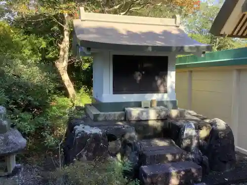 神明神社（出川）の末社・摂社