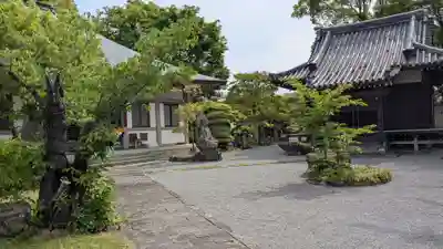 大楽寺の庭園