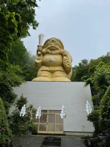 中之嶽神社の像