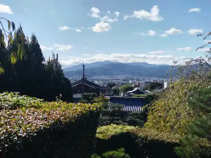圓光寺の{uncategorized: "未分類", other: "その他", undefined: "問題あり", building: "その他建物", grave: "お墓", sacred_gate: "鳥居", guardian: "狛犬", statue: "像", buddha: "仏像", history: "歴史", nature: "自然", garden: "庭園", animal: "動物", pagoda: "塔", temizu: "手水舎", mountain_gate: "山門・神門", sanctuary: "本殿・本堂", subordinate: "末社・摂社", art: "芸術", scenery: "景色", jizo: "地蔵", ema: "絵馬", goshuin: "御朱印", omikuji: "おみくじ", items: "授与品その他", amulet: "お守り", goshuincho: "御朱印帳", eats: "食事", festival: "お祭り", votive_dance: "神楽", shichigosan: "七五三参", wedding: "結婚式", experience: "体験その他", initially: "初詣", around: "周辺", anti_infection: "感染症対策"}