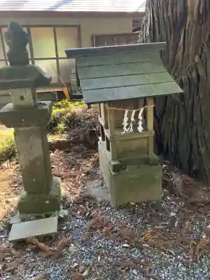 鴨鳥五所神社の{uncategorized: "未分類", other: "その他", undefined: "問題あり", building: "その他建物", grave: "お墓", sacred_gate: "鳥居", guardian: "狛犬", statue: "像", buddha: "仏像", history: "歴史", nature: "自然", garden: "庭園", animal: "動物", pagoda: "塔", temizu: "手水舎", mountain_gate: "山門・神門", sanctuary: "本殿・本堂", subordinate: "末社・摂社", art: "芸術", scenery: "景色", jizo: "地蔵", ema: "絵馬", goshuin: "御朱印", omikuji: "おみくじ", items: "授与品その他", amulet: "お守り", goshuincho: "御朱印帳", eats: "食事", festival: "お祭り", votive_dance: "神楽", shichigosan: "七五三参", wedding: "結婚式", experience: "体験その他", initially: "初詣", around: "周辺", anti_infection: "感染症対策"}