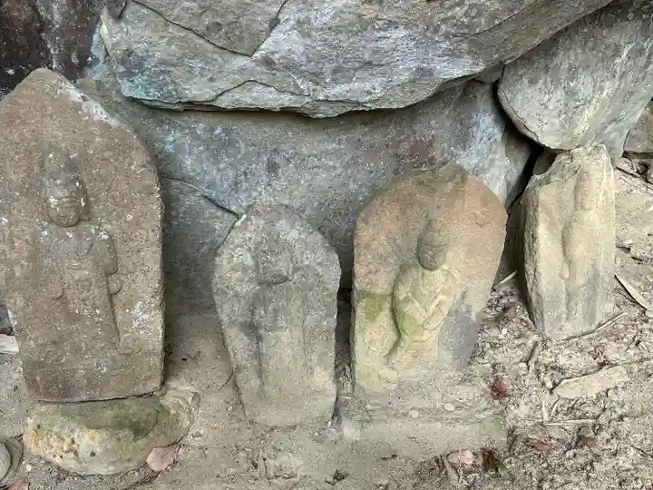 長安寺 岩井堂観音(長野県)