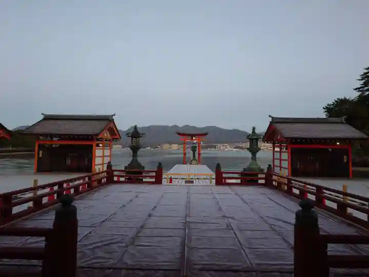 厳島神社(広島県)