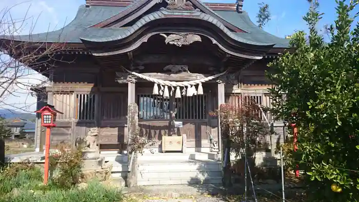 下﨑神社の本殿