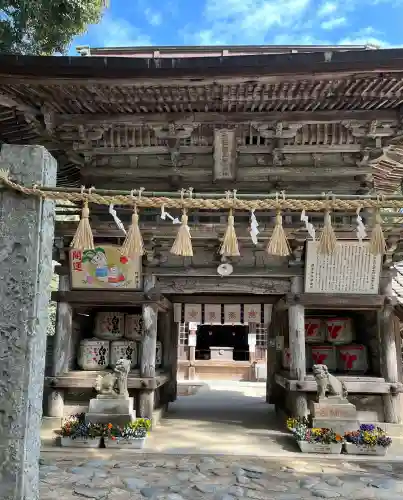 櫻井神社の{uncategorized: "未分類", other: "その他", undefined: "問題あり", building: "その他建物", grave: "お墓", sacred_gate: "鳥居", guardian: "狛犬", statue: "像", buddha: "仏像", history: "歴史", nature: "自然", garden: "庭園", animal: "動物", pagoda: "塔", temizu: "手水舎", mountain_gate: "山門・神門", sanctuary: "本殿・本堂", subordinate: "末社・摂社", art: "芸術", scenery: "景色", jizo: "地蔵", ema: "絵馬", goshuin: "御朱印", omikuji: "おみくじ", items: "授与品その他", amulet: "お守り", goshuincho: "御朱印帳", eats: "食事", festival: "お祭り", votive_dance: "神楽", shichigosan: "七五三参", wedding: "結婚式", experience: "体験その他", initially: "初詣", around: "周辺", anti_infection: "感染症対策"}