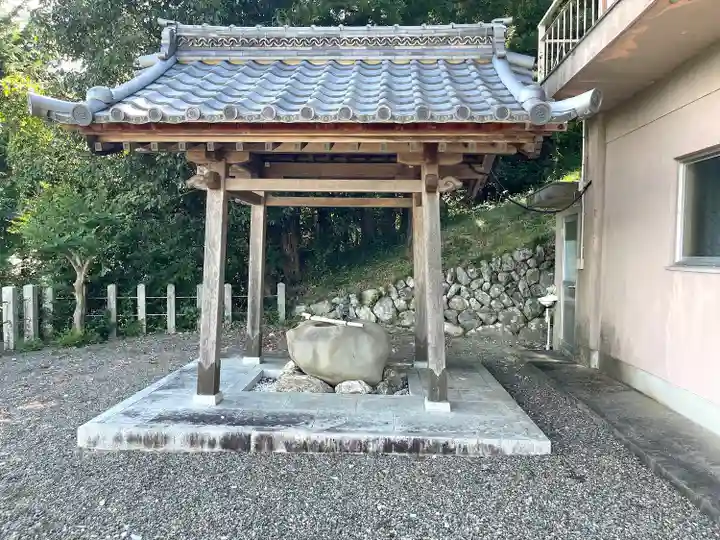 津嶋神社の手水舎