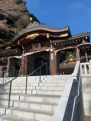 高麗神社の山門・神門