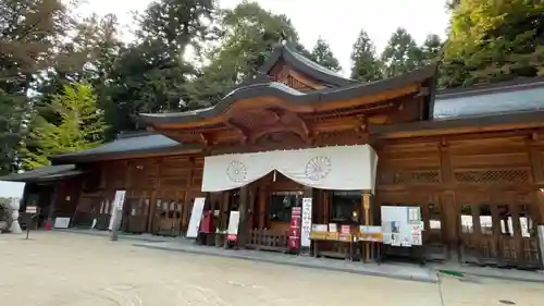 穂高神社本宮の本殿・本堂