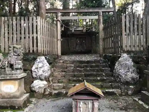 阿射加神社の鳥居