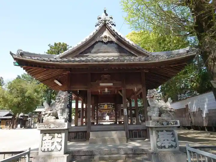 挙母神社の本殿・本堂