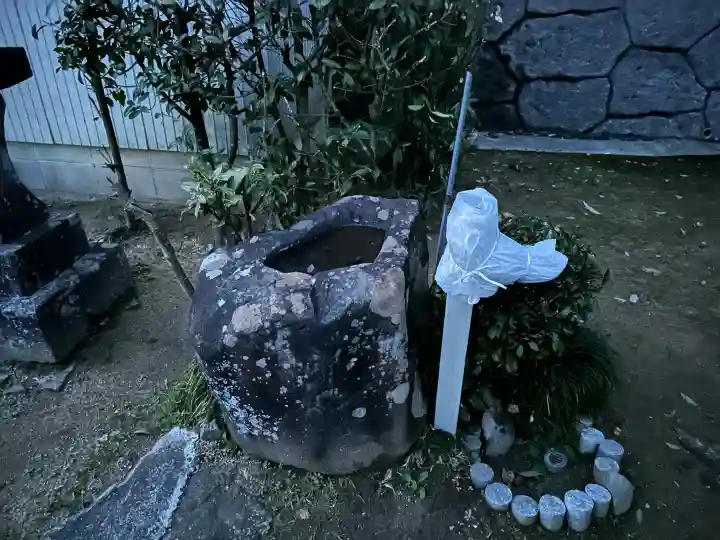 湯神社の{uncategorized: "未分類", other: "その他", undefined: "問題あり", building: "その他建物", grave: "お墓", sacred_gate: "鳥居", guardian: "狛犬", statue: "像", buddha: "仏像", history: "歴史", nature: "自然", garden: "庭園", animal: "動物", pagoda: "塔", temizu: "手水舎", mountain_gate: "山門・神門", sanctuary: "本殿・本堂", subordinate: "末社・摂社", art: "芸術", scenery: "景色", jizo: "地蔵", ema: "絵馬", goshuin: "御朱印", omikuji: "おみくじ", items: "授与品その他", amulet: "お守り", goshuincho: "御朱印帳", eats: "食事", festival: "お祭り", votive_dance: "神楽", shichigosan: "七五三参", wedding: "結婚式", experience: "体験その他", initially: "初詣", around: "周辺", anti_infection: "感染症対策"}