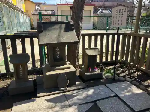 五方山熊野神社の{uncategorized: "未分類", other: "その他", undefined: "問題あり", building: "その他建物", grave: "お墓", sacred_gate: "鳥居", guardian: "狛犬", statue: "像", buddha: "仏像", history: "歴史", nature: "自然", garden: "庭園", animal: "動物", pagoda: "塔", temizu: "手水舎", mountain_gate: "山門・神門", sanctuary: "本殿・本堂", subordinate: "末社・摂社", art: "芸術", scenery: "景色", jizo: "地蔵", ema: "絵馬", goshuin: "御朱印", omikuji: "おみくじ", items: "授与品その他", amulet: "お守り", goshuincho: "御朱印帳", eats: "食事", festival: "お祭り", votive_dance: "神楽", shichigosan: "七五三参", wedding: "結婚式", experience: "体験その他", initially: "初詣", around: "周辺", anti_infection: "感染症対策"}