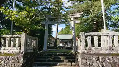 高尾山穂見神社の鳥居