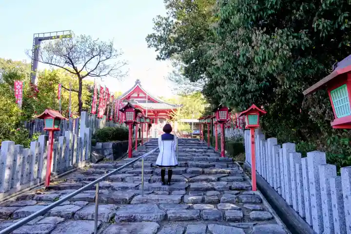 満福寺(三好稲荷閣)の{uncategorized: "未分類", other: "その他", undefined: "問題あり", building: "その他建物", grave: "お墓", sacred_gate: "鳥居", guardian: "狛犬", statue: "像", buddha: "仏像", history: "歴史", nature: "自然", garden: "庭園", animal: "動物", pagoda: "塔", temizu: "手水舎", mountain_gate: "山門・神門", sanctuary: "本殿・本堂", subordinate: "末社・摂社", art: "芸術", scenery: "景色", jizo: "地蔵", ema: "絵馬", goshuin: "御朱印", omikuji: "おみくじ", items: "授与品その他", amulet: "お守り", goshuincho: "御朱印帳", eats: "食事", festival: "お祭り", votive_dance: "神楽", shichigosan: "七五三参", wedding: "結婚式", experience: "体験その他", initially: "初詣", around: "周辺", anti_infection: "感染症対策"}