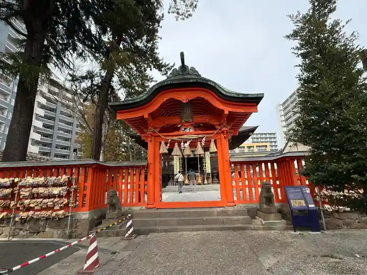 榴岡天満宮の{uncategorized: "未分類", other: "その他", undefined: "問題あり", building: "その他建物", grave: "お墓", sacred_gate: "鳥居", guardian: "狛犬", statue: "像", buddha: "仏像", history: "歴史", nature: "自然", garden: "庭園", animal: "動物", pagoda: "塔", temizu: "手水舎", mountain_gate: "山門・神門", sanctuary: "本殿・本堂", subordinate: "末社・摂社", art: "芸術", scenery: "景色", jizo: "地蔵", ema: "絵馬", goshuin: "御朱印", omikuji: "おみくじ", items: "授与品その他", amulet: "お守り", goshuincho: "御朱印帳", eats: "食事", festival: "お祭り", votive_dance: "神楽", shichigosan: "七五三参", wedding: "結婚式", experience: "体験その他", initially: "初詣", around: "周辺", anti_infection: "感染症対策"}
