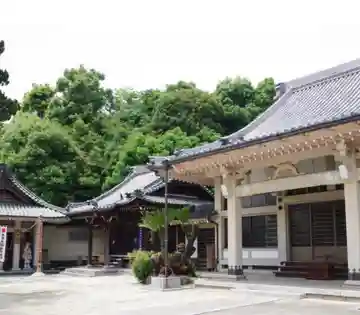 安楽寺の本殿・本堂