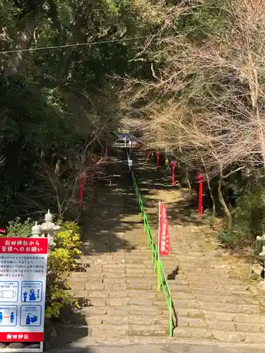 新田神社の建物その他